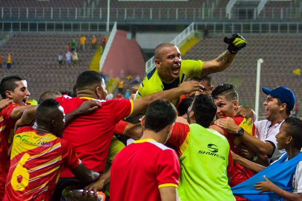 Los jugadores del Danz celebran su pase a semifinales. foto: prensa Deportivo Anzoátegui